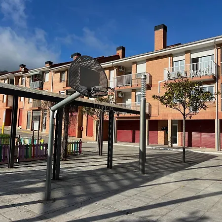 Per 4 Al Bergueda Apartment